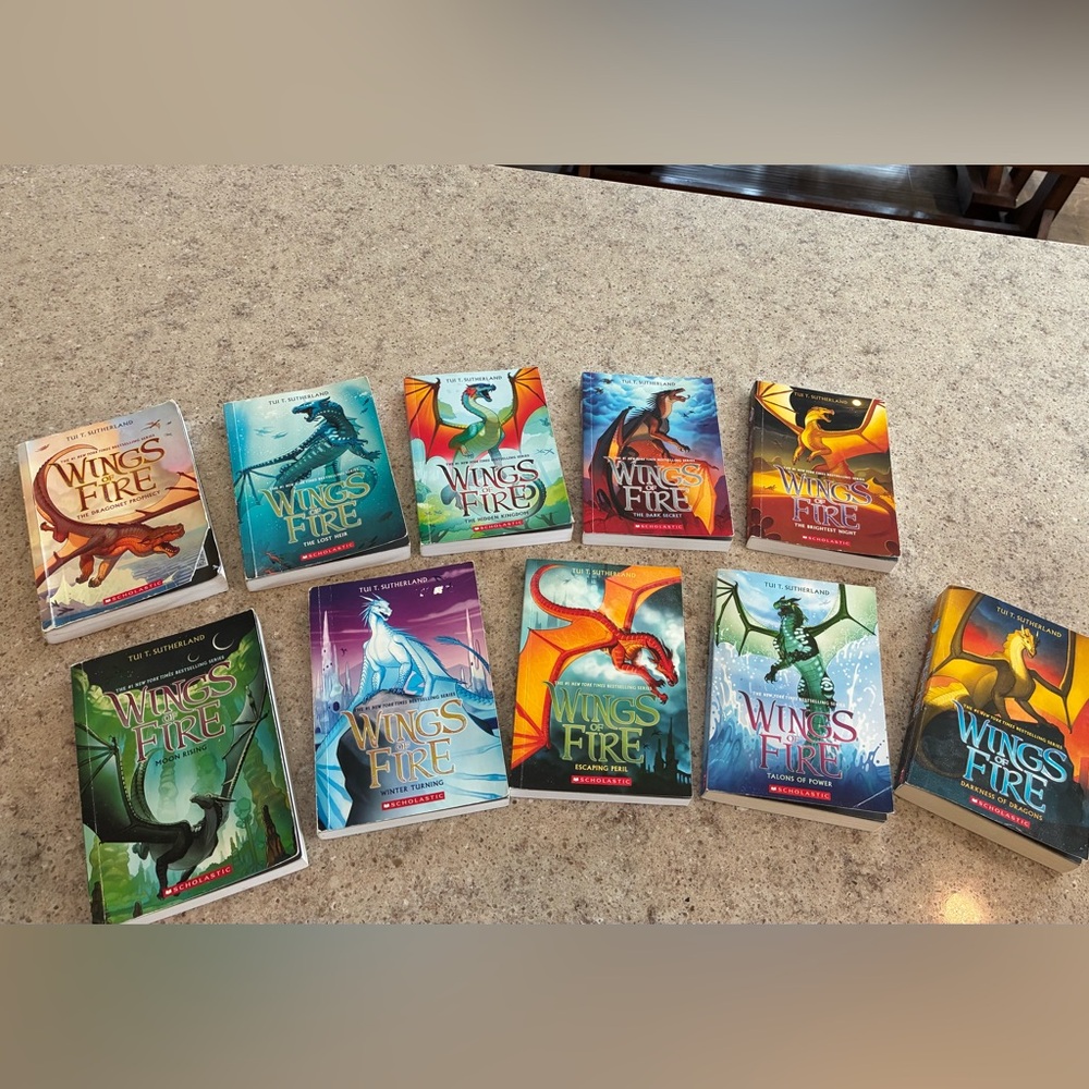 Scholastic Wings of Fire Collection Set of 10